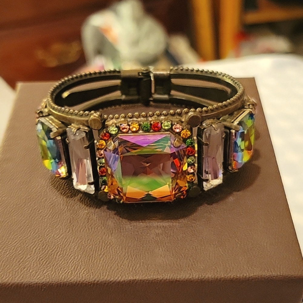 Sorrelli large cuff hinged bracelet